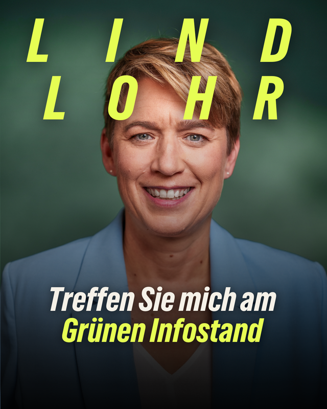 Grüner Infostand mit Andrea Lindlohr MdL